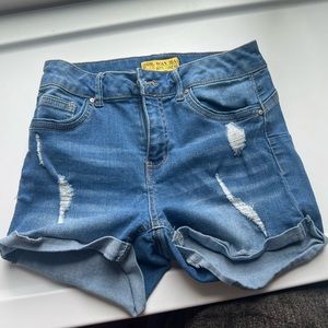 Small Jean shorts